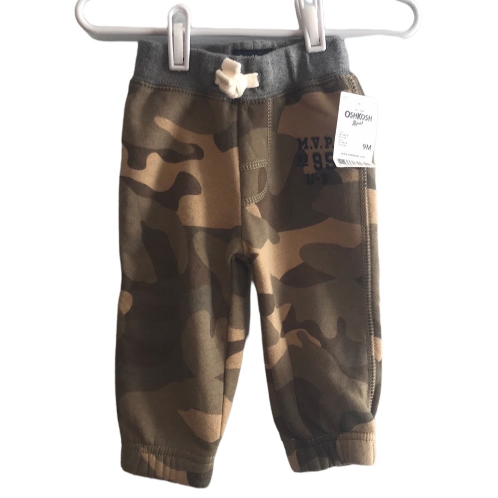 NWT! OshKosh B’gosh camo sweatpants